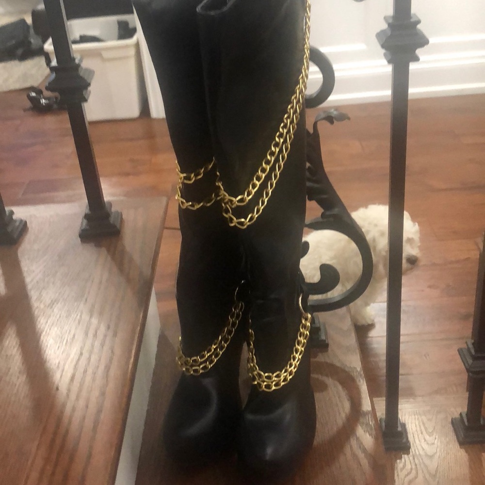 Boots - Picture 2 of 4